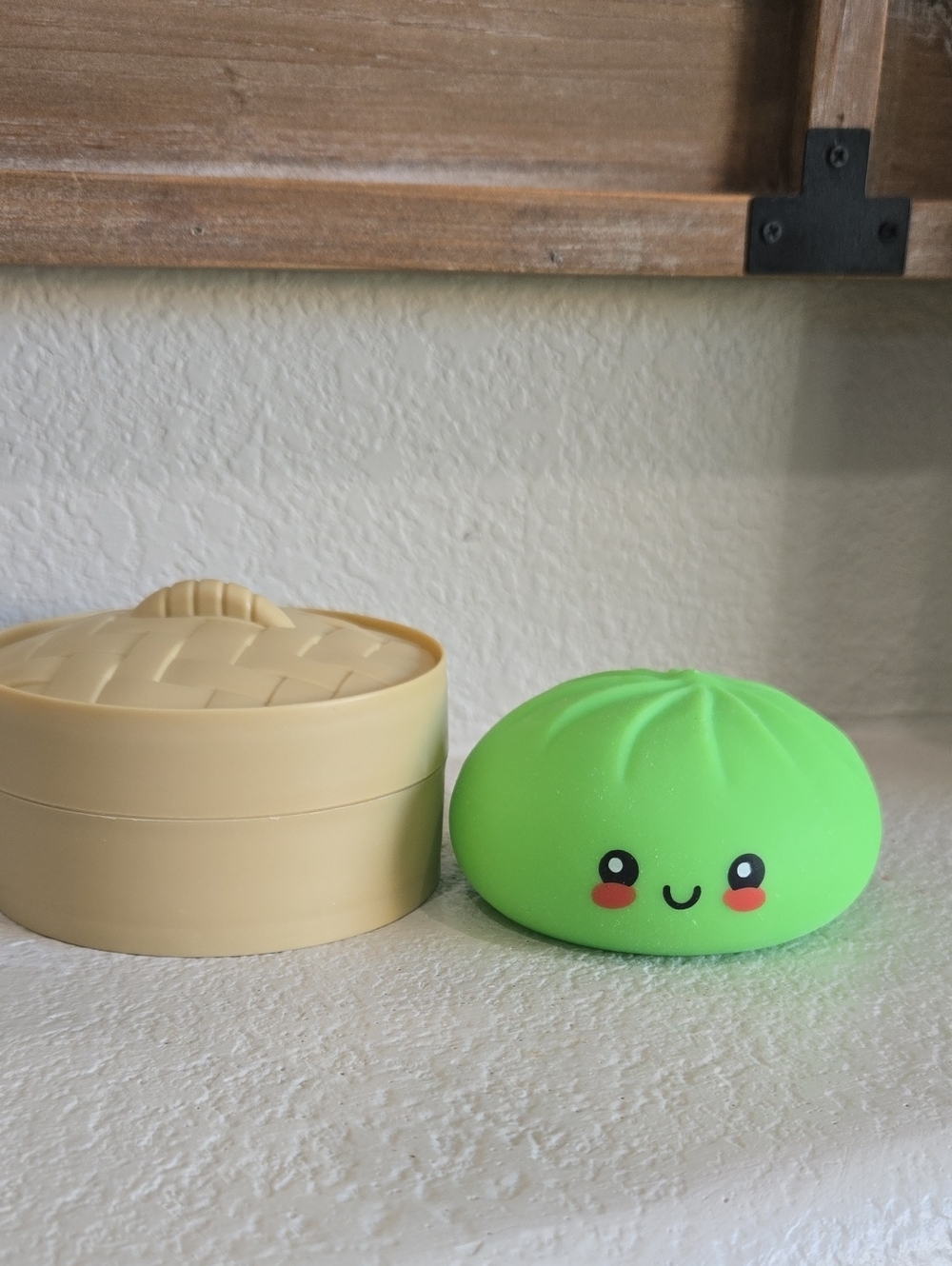 Green Dumpling Squishy Toy in Beige Base